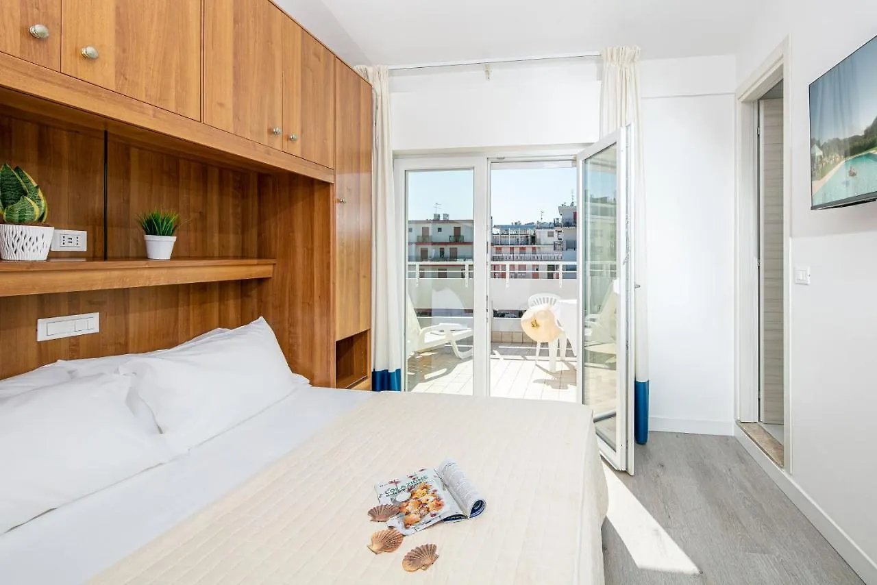Hotel Pigalle Lido di Jesolo 3*,