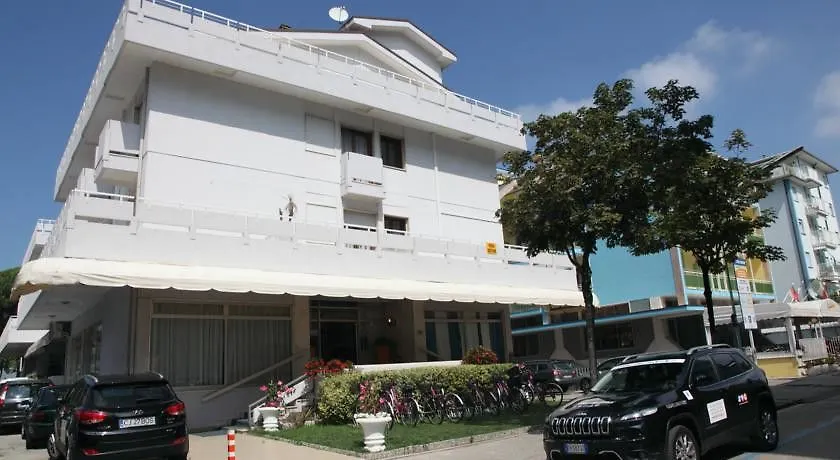 Hotel Pigalle Lido di Jesolo 3*,